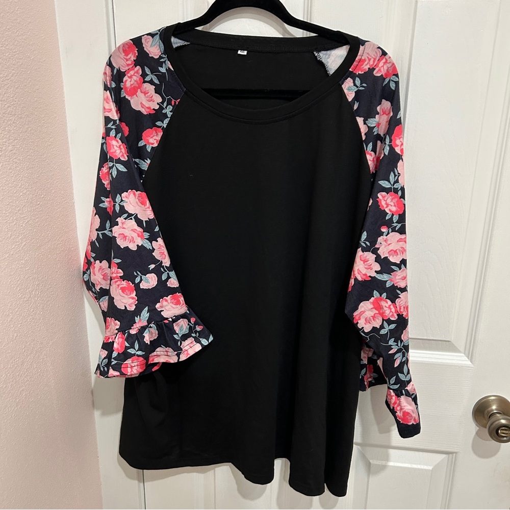 Black floral sleeve ruffle top